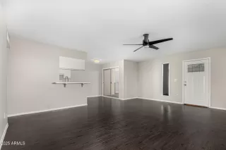 Photo #3: 6903893 Listing 