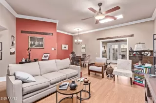 Photo #2: 6903902 Listing