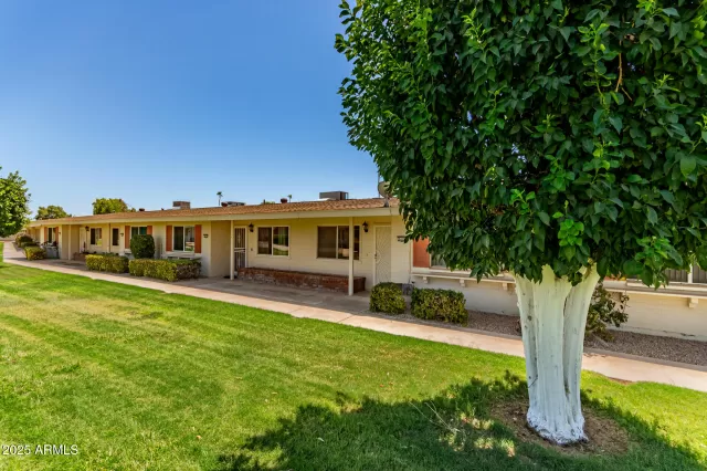 MLS: 6903966 Condo For Sale