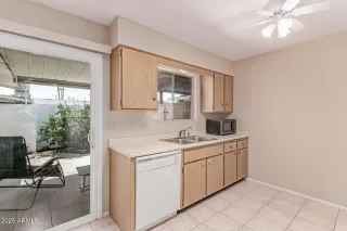 Photo #5: 6903966 Listing 