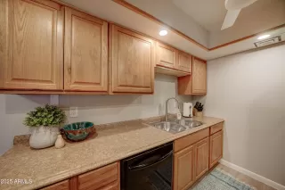 Photo #6: 6904090 Listing 