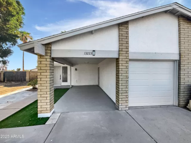 MLS: 6904235 Condo For Sale