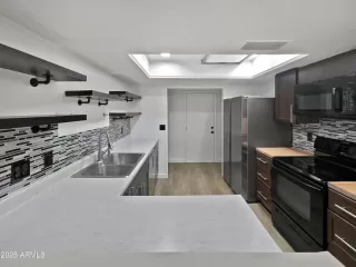 Photo #5: 6904235 Listing 