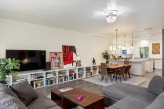 Photo #3: 6904323 Listing 