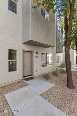 Photo #6: 6904323 Listing 