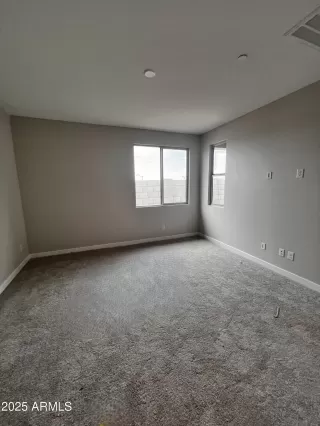 Photo #2: 6904332 Listing 