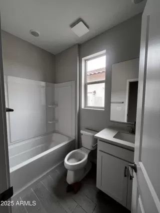 Photo #6: 6904332 Listing 