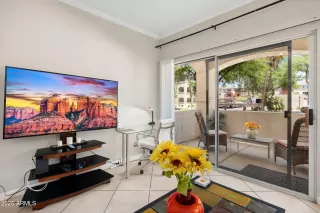 Photo #2: 6904403 Listing 