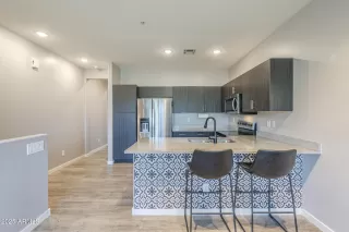 Photo #2: 6904531 Listing 