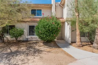 Browse active condo listings in EL SERENO