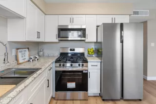 Photo #4: 6904585 Listing 