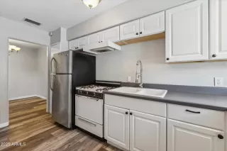 Photo #4: 6904774 Listing 