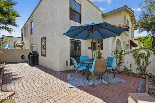 MLS: 6904830 Condo For Sale