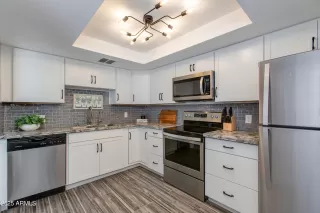 Photo #4: 6904865 Listing