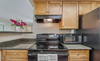 Photo #6: 6904879 Listing