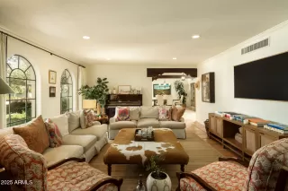 Photo #5: 6905194 Listing 