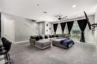 Photo #2: 6905392 Listing 