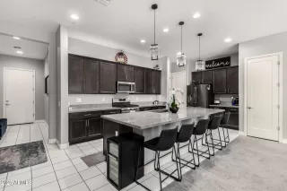 Photo #4: 6905392 Listing 