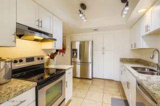Photo #4: 6905625 Listing