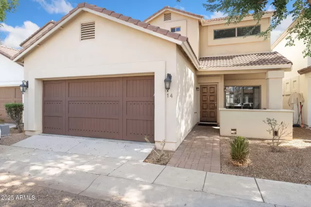 MLS: 6905645 Condo For Sale