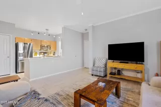 Photo #5: 6905683 Listing 