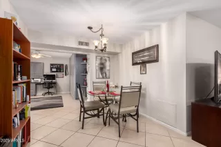 Photo #6: 6905814 Listing