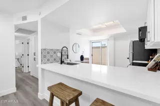 Photo #4: 6905822 Listing 