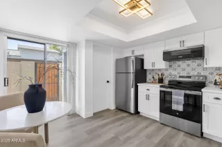 Photo #5: 6905822 Listing 