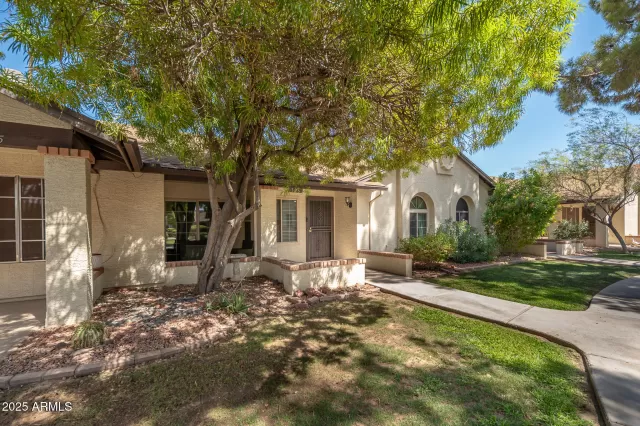 MLS: 6905828 Condo For Sale