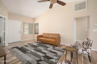 Photo #4: 6905828 Listing 