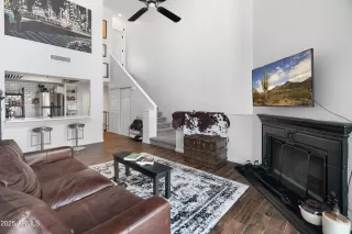 Photo #5: 6905840 Listing 