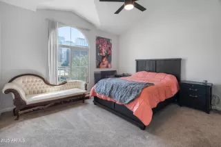 Photo #6: 6905840 Listing 