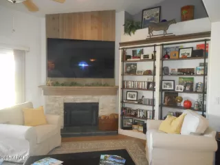 Photo #2: 6905857 Listing 