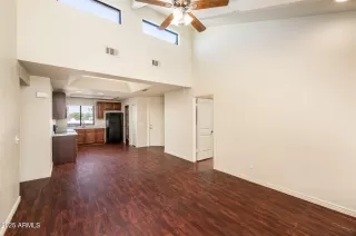 Photo #5: 6905900 Listing 