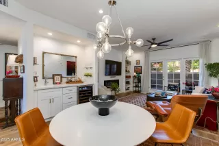 Photo #4: 6905910 Listing 