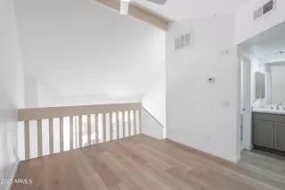 Photo #2: 6905969 Listing 