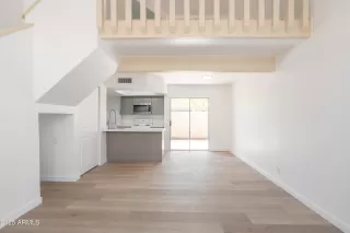 Photo #5: 6905969 Listing 