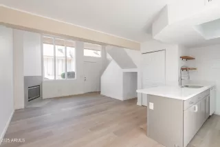 Photo #6: 6905969 Listing 