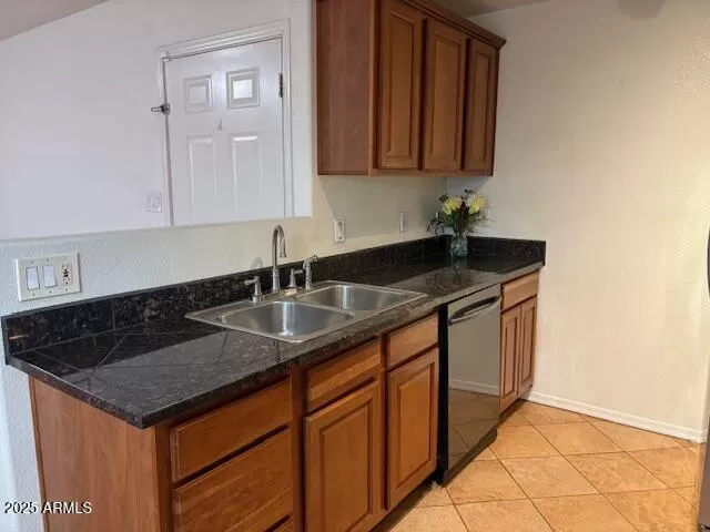 MLS: 6906205 Condo For Sale