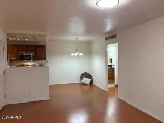 Photo #3: 6906205 Listing 