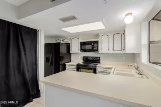Photo #5: 6906303 Listing 