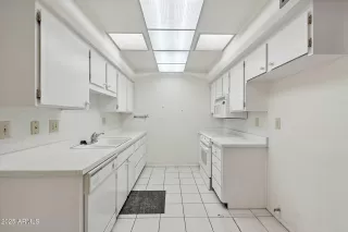 Photo #6: 6906361 Listing 