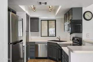 Photo #4: 6906485 Listing 