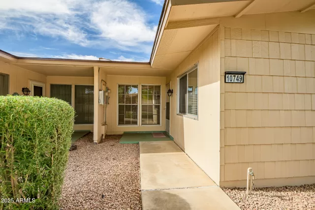 MLS: 6906500 Condo For Sale