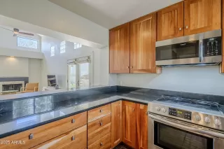 Photo #4: 6906550 Listing 