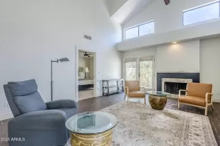 Photo #6: 6906550 Listing 