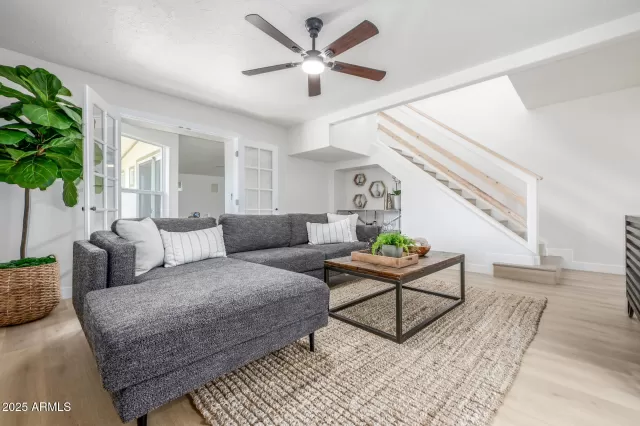 MLS: 6906557 Condo For Sale