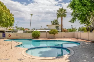 Photo #3: 6906557 Listing