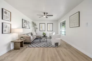 Photo #4: 6906557 Listing