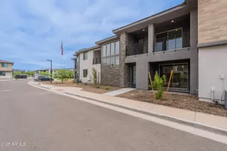 Photo #2: 6906611 Listing 